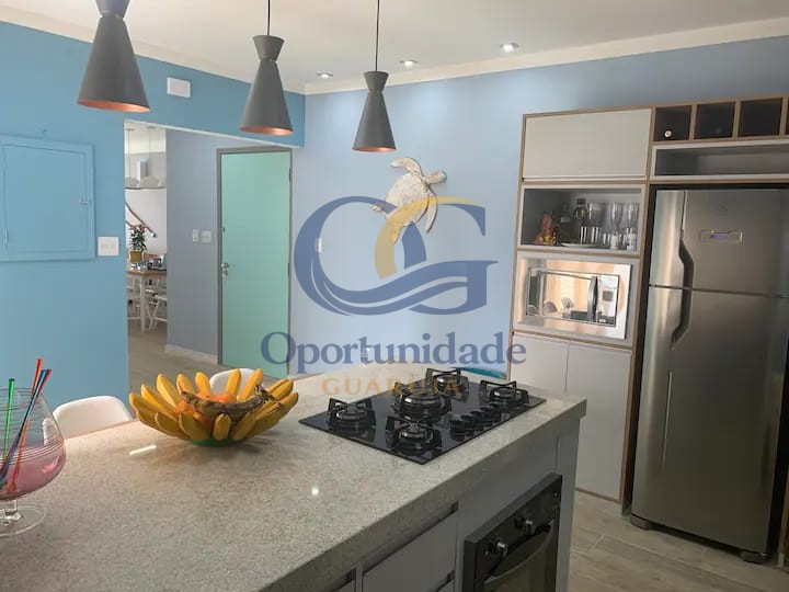 Apartamento Frente ao Mar nas Pitangueiras, Guarujá - SP