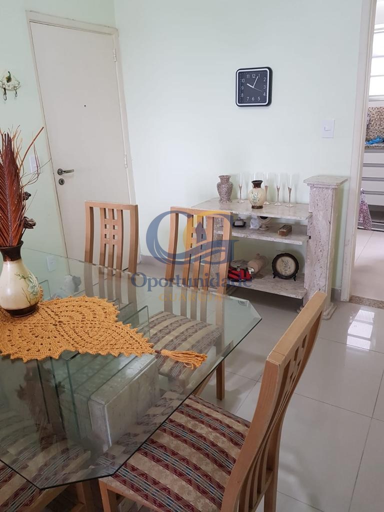 Apartamento na Praia das Pitangueiras, Guarujá - SP