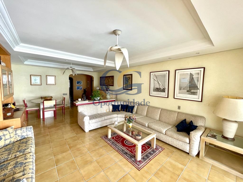 Apartamento na Praia das Pitangueiras, Guarujá - SP