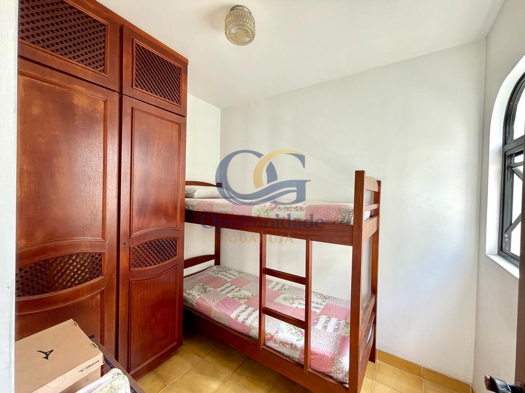 Apartamento na Praia das Pitangueiras, Guarujá - SP