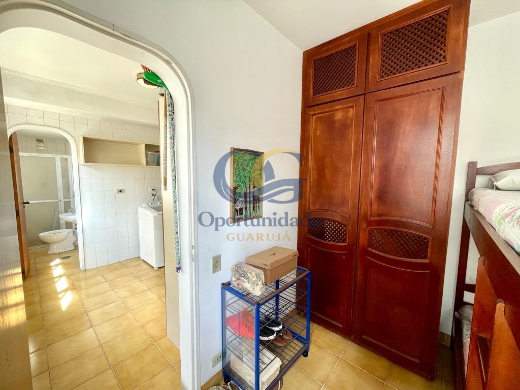 Apartamento na Praia das Pitangueiras, Guarujá - SP