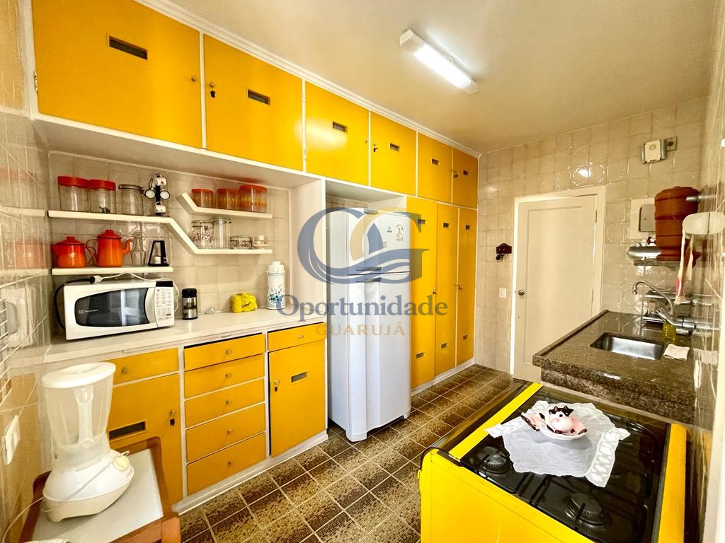 Apartamento na Praia das Pitangueiras, Guarujá - SP