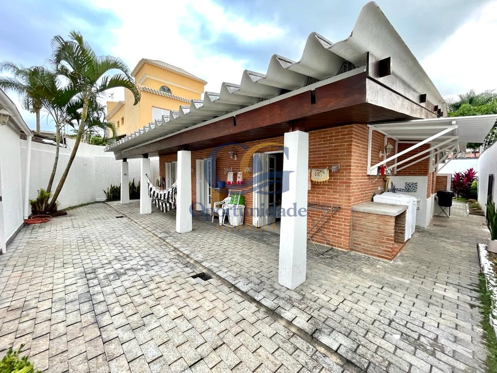 Casa em alvenaria GUARUJÁ - SP