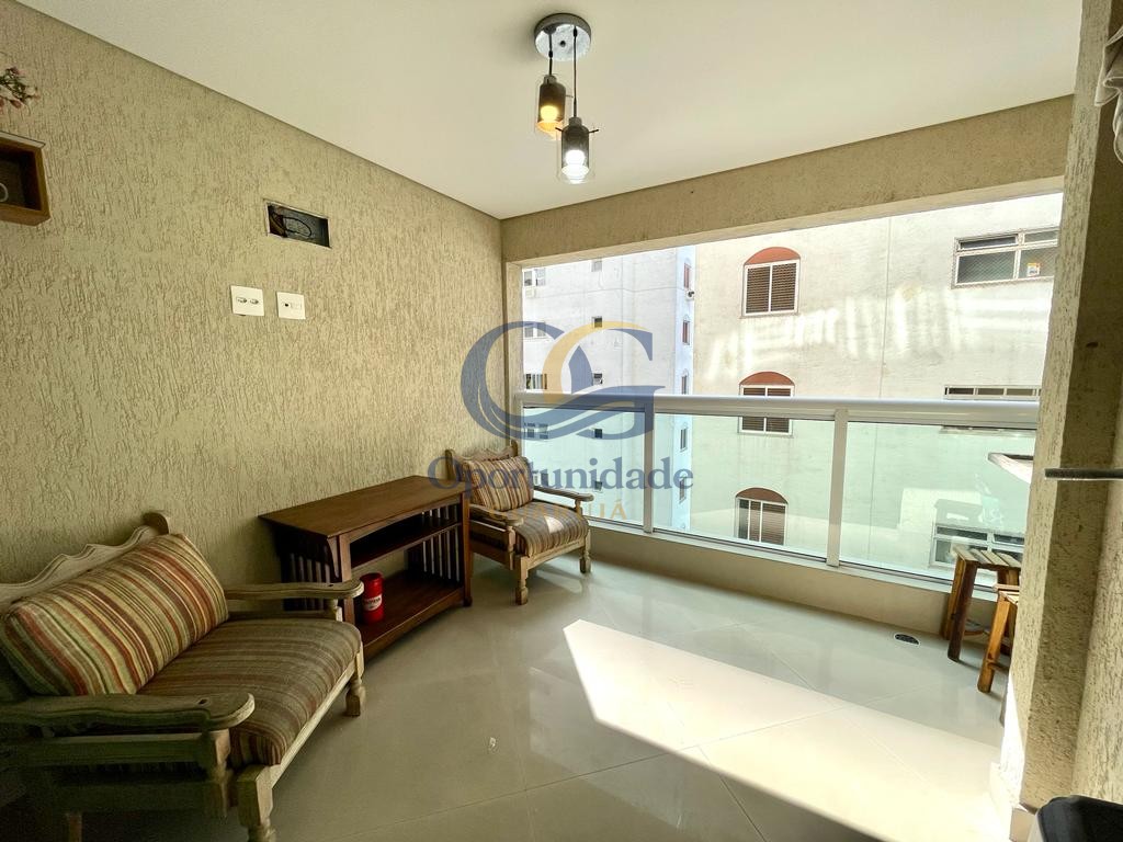 Apartamento na Praia das Pitangueiras, Guarujá - SP