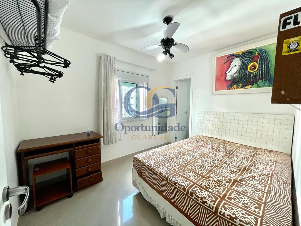Apartamento na Praia das Pitangueiras, Guarujá - SP