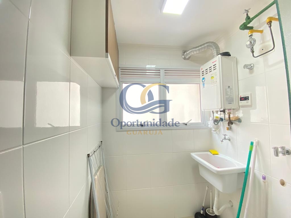 Apartamento na Praia das Pitangueiras, Guarujá - SP
