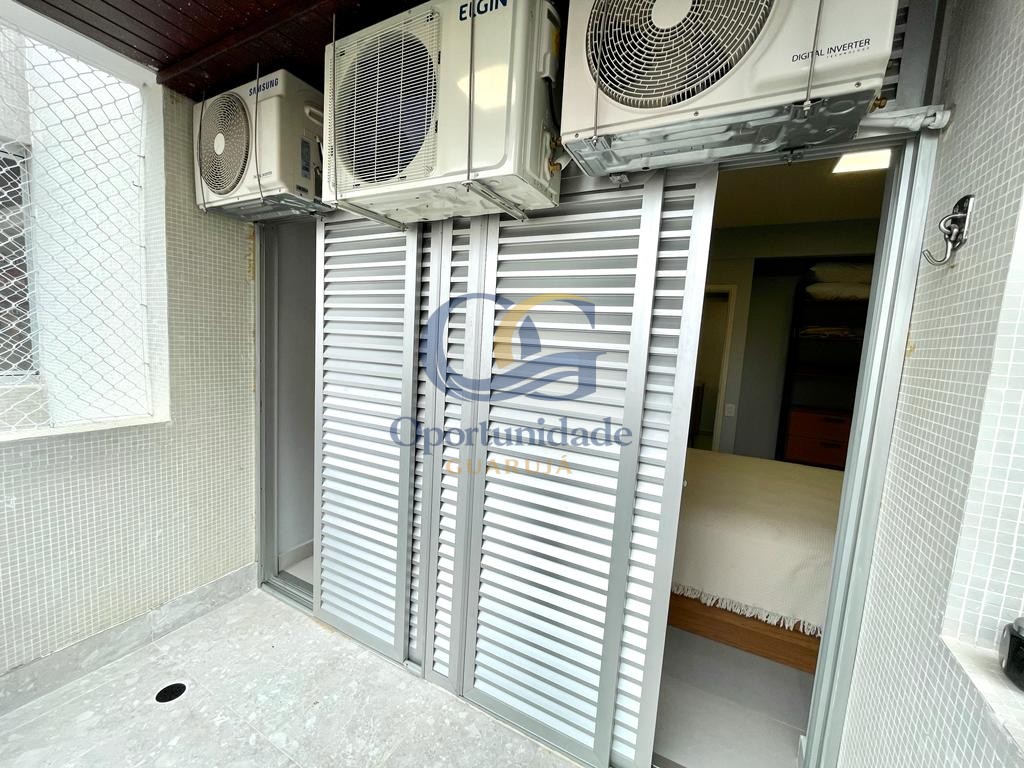 Apartamento na Praia das Pitangueiras, Guarujá - SP