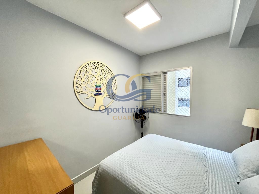 Apartamento na Praia das Pitangueiras, Guarujá - SP