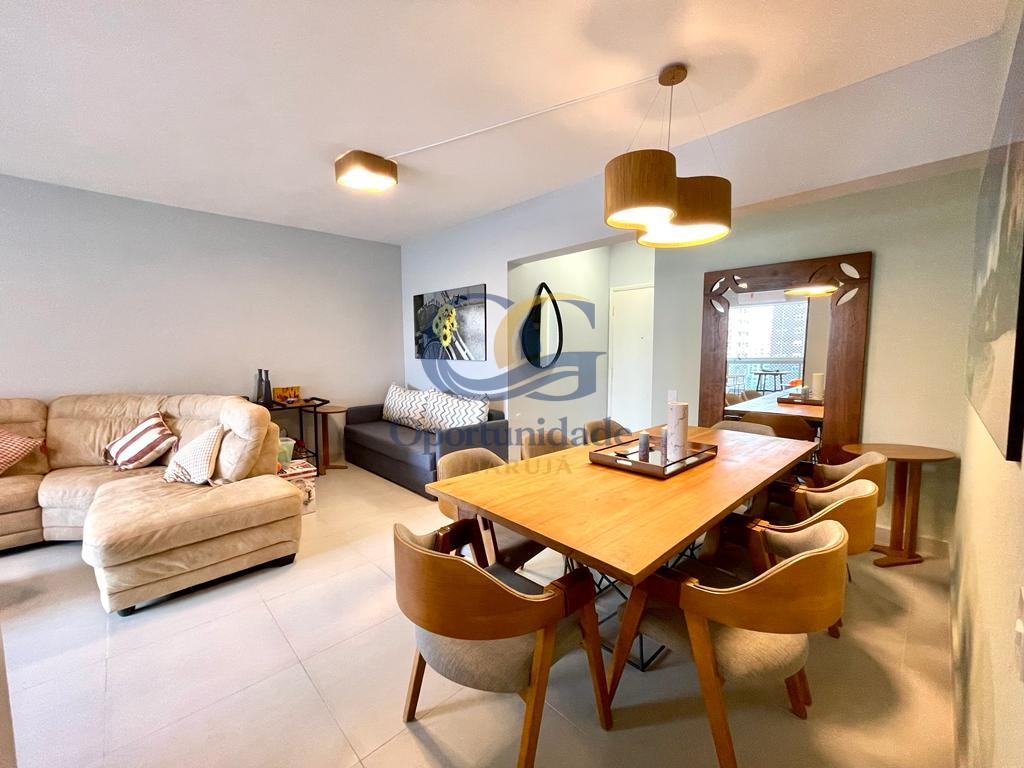 Apartamento na Praia das Pitangueiras, Guarujá - SP