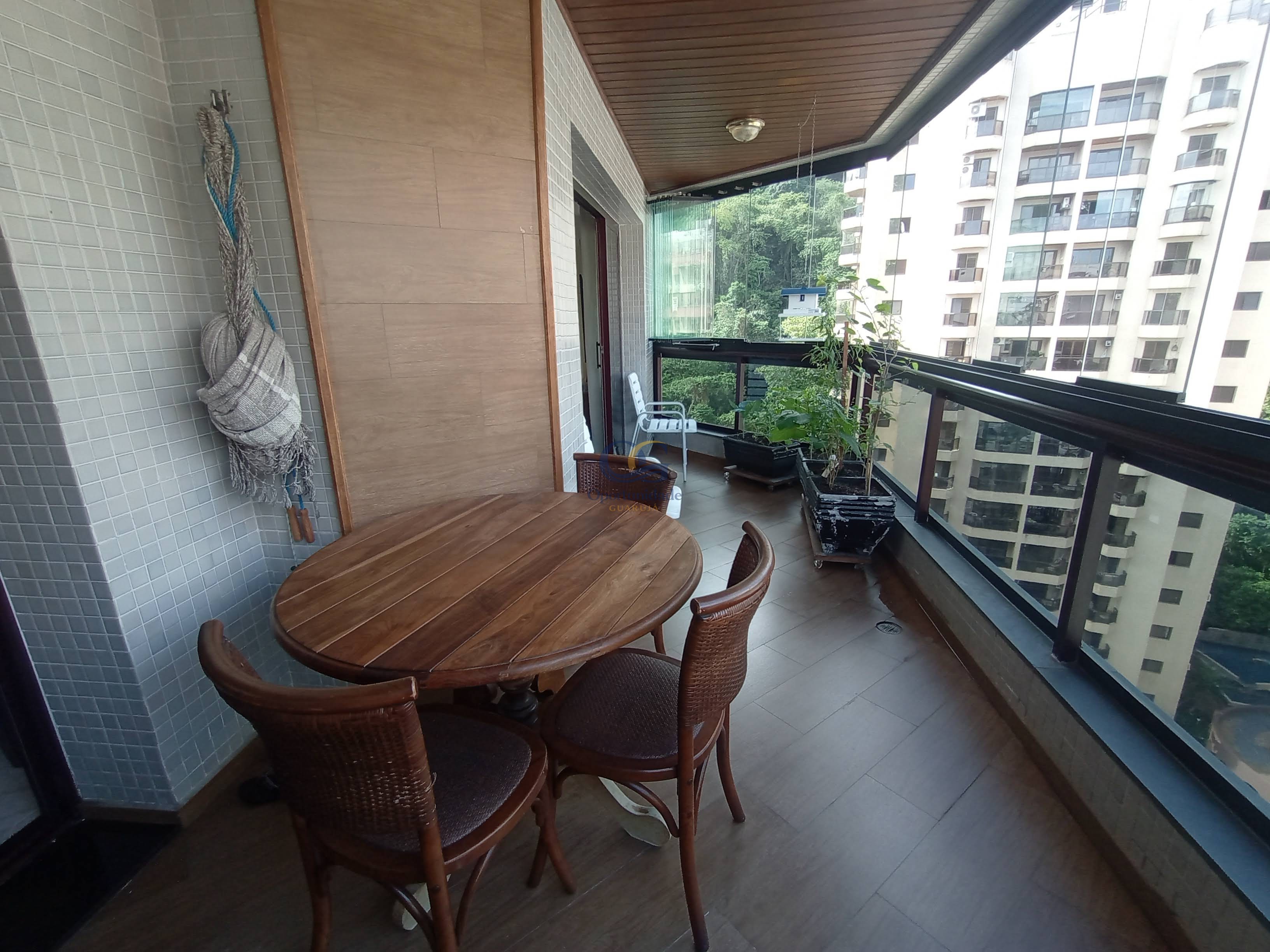 Apartamento GUARUJÁ - SP