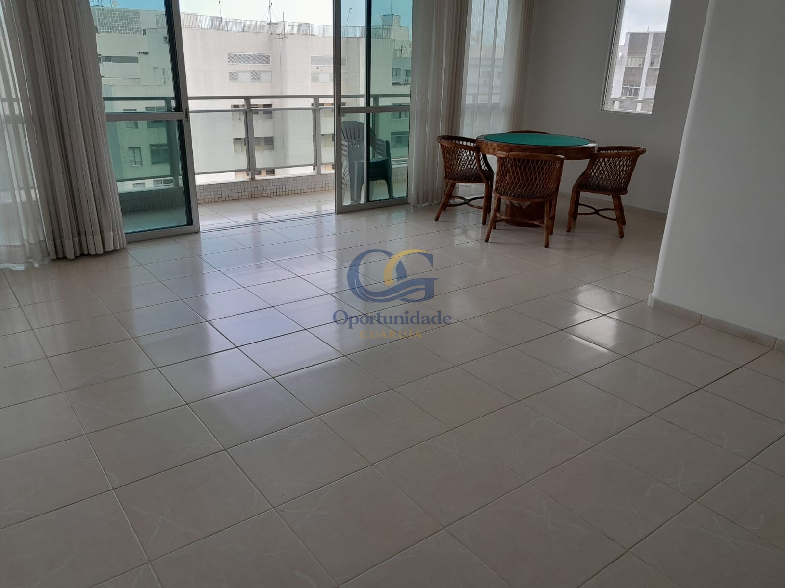 Apartamento GUARUJÁ - SP