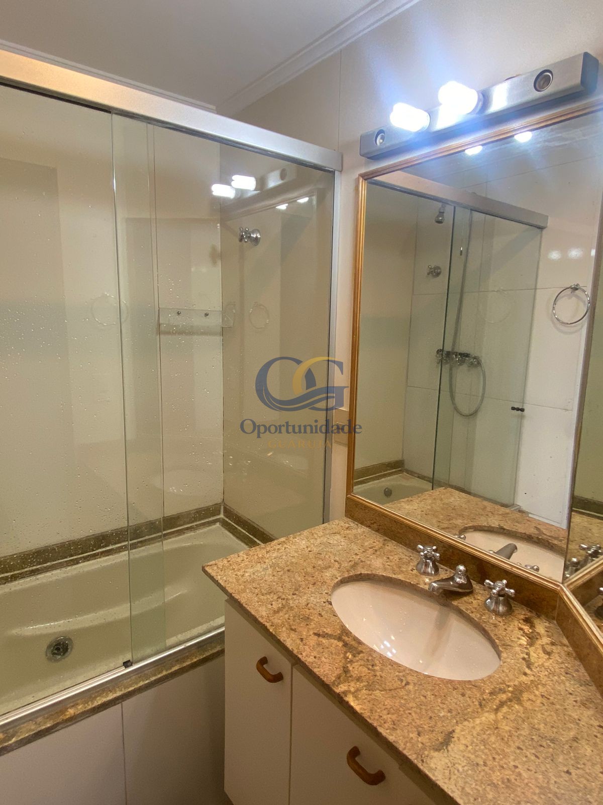 Apartamento GUARUJÁ - SP