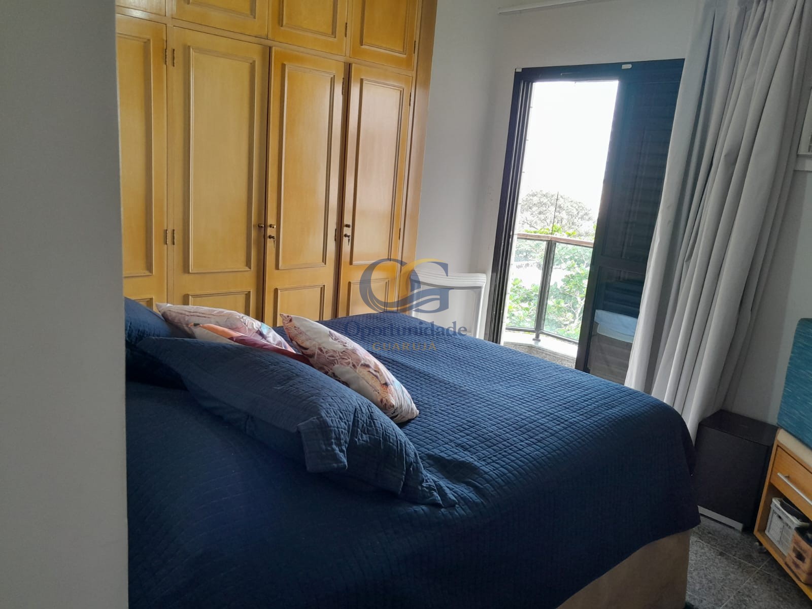 Apartamento na Praia da Enseada, Guarujá - SP