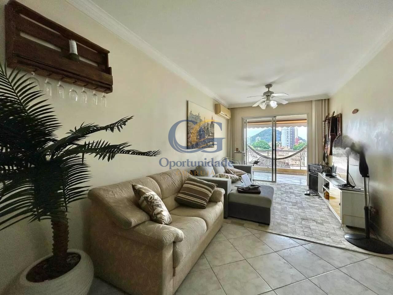 Apartamento na Praia da Enseada, Guarujá - SP