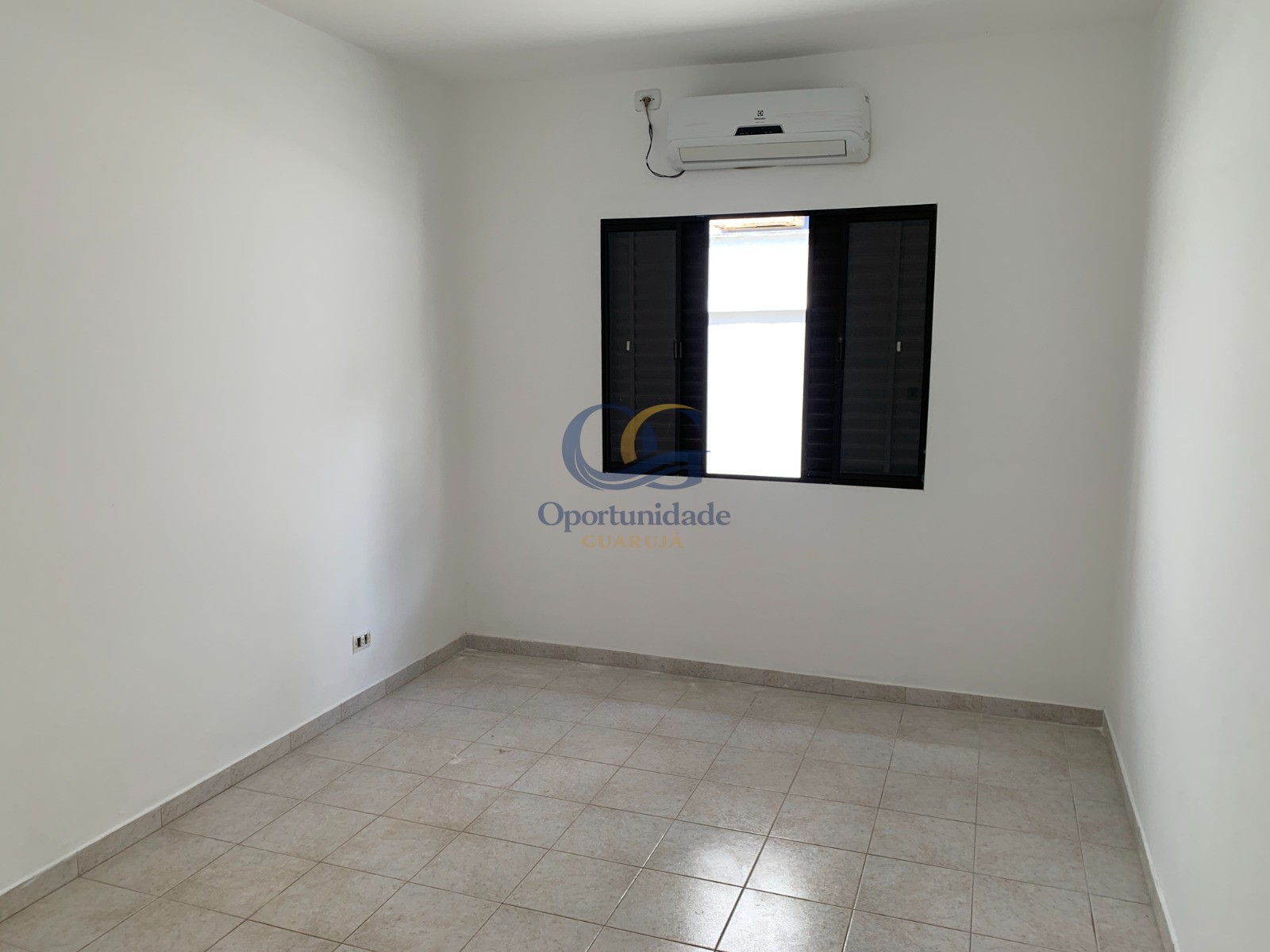 Casa em alvenaria GUARUJÁ - SP