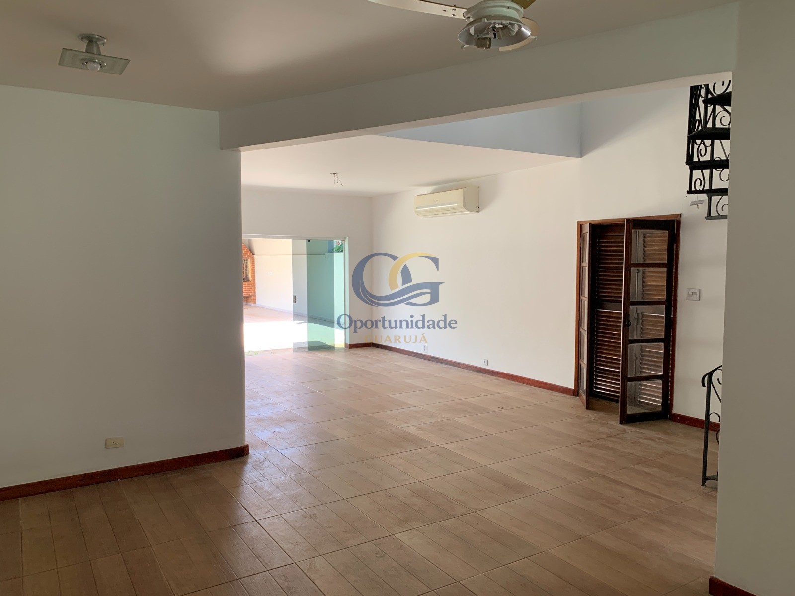 Casa em alvenaria GUARUJÁ - SP