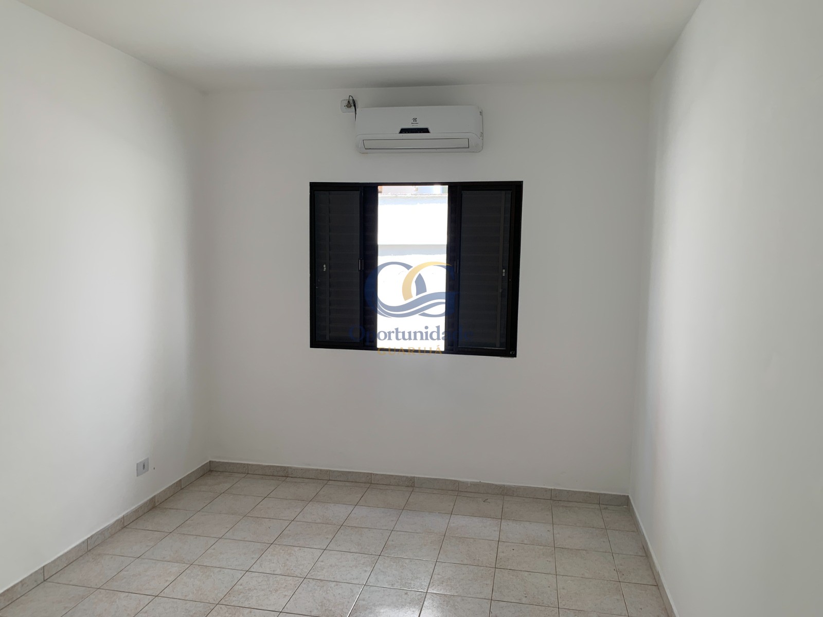 Casa em alvenaria GUARUJÁ - SP