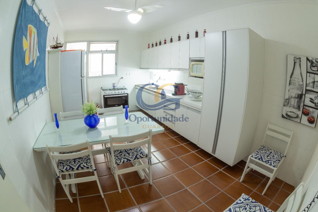 Apartamento na Praia da Enseada, Guarujá - SP