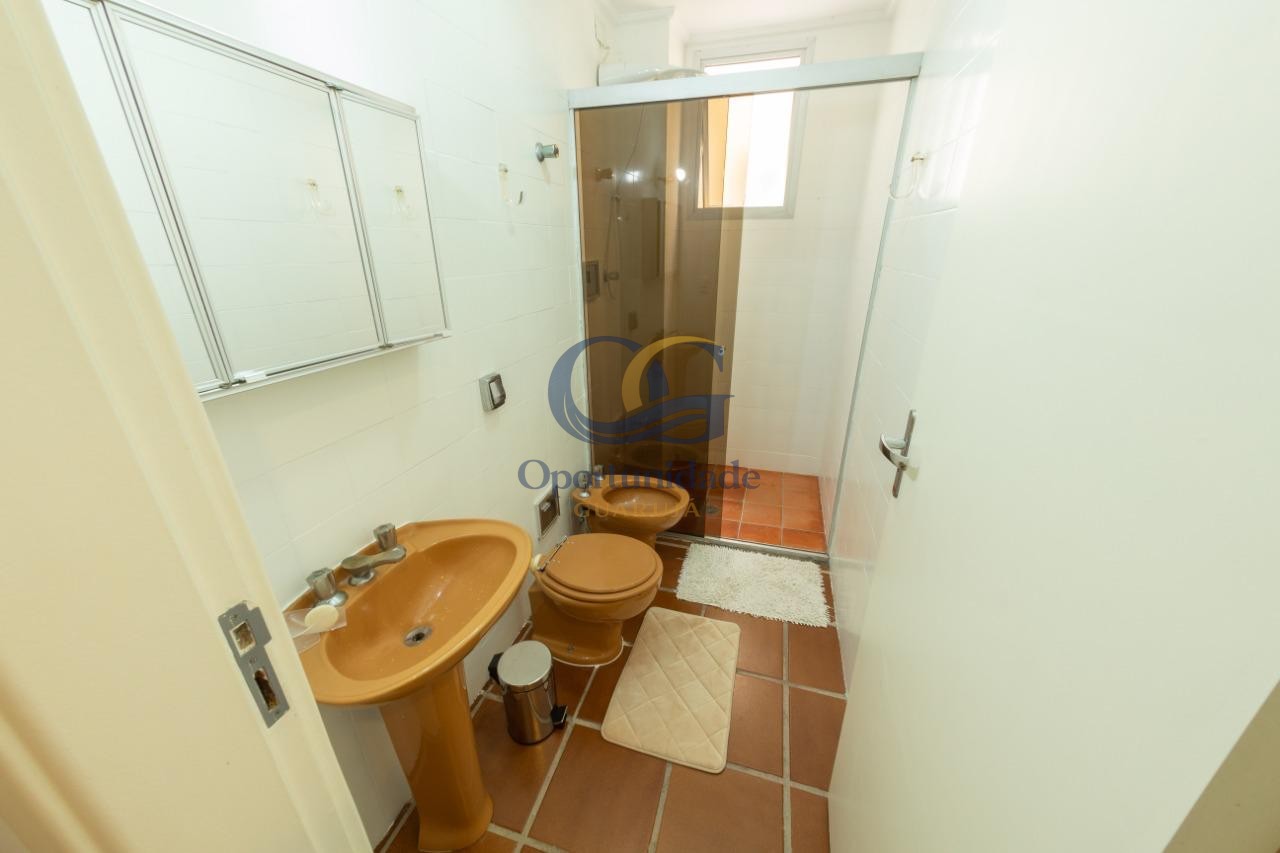 Apartamento na Praia da Enseada, Guarujá - SP