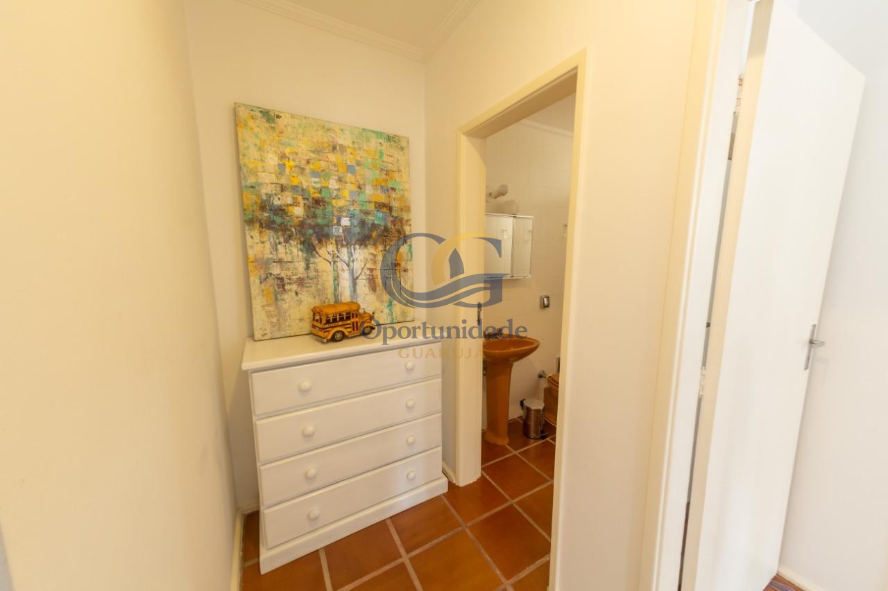 Apartamento na Praia da Enseada, Guarujá - SP