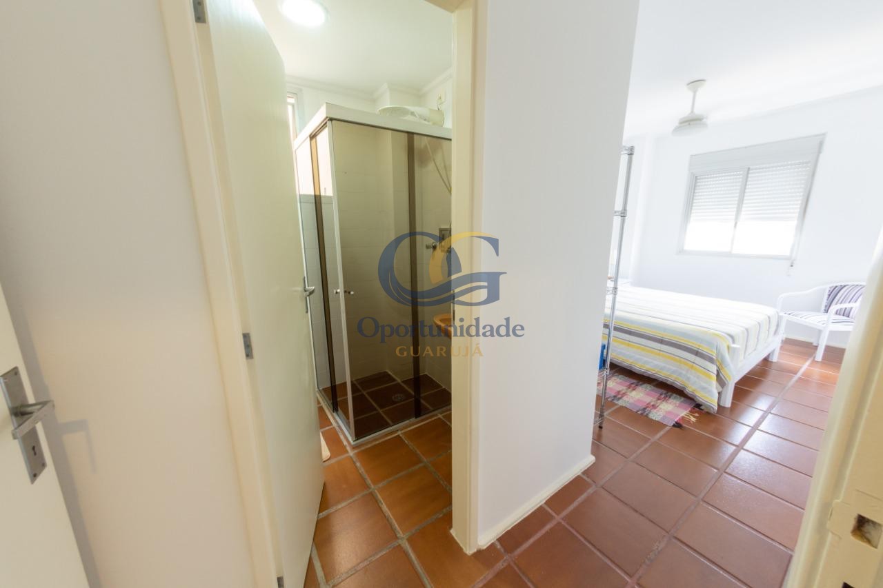 Apartamento na Praia da Enseada, Guarujá - SP