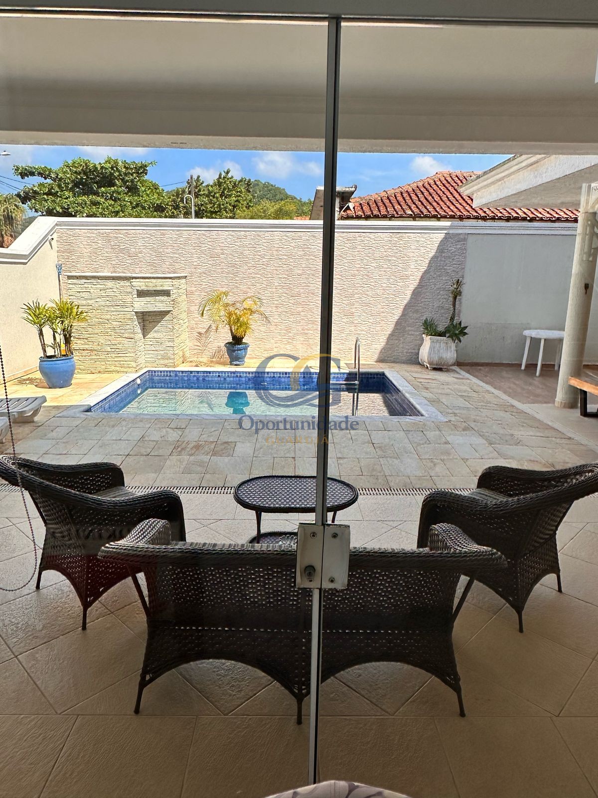 Casa à Venda Praia do Tombo - GUARUJÁ - SP