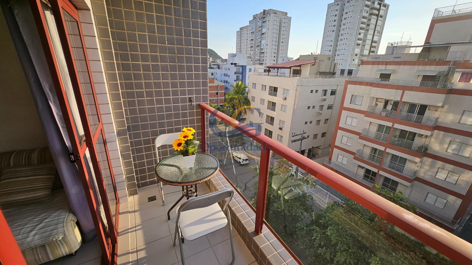 Apartamento na Praia das Astúrias, Guarujá - SP