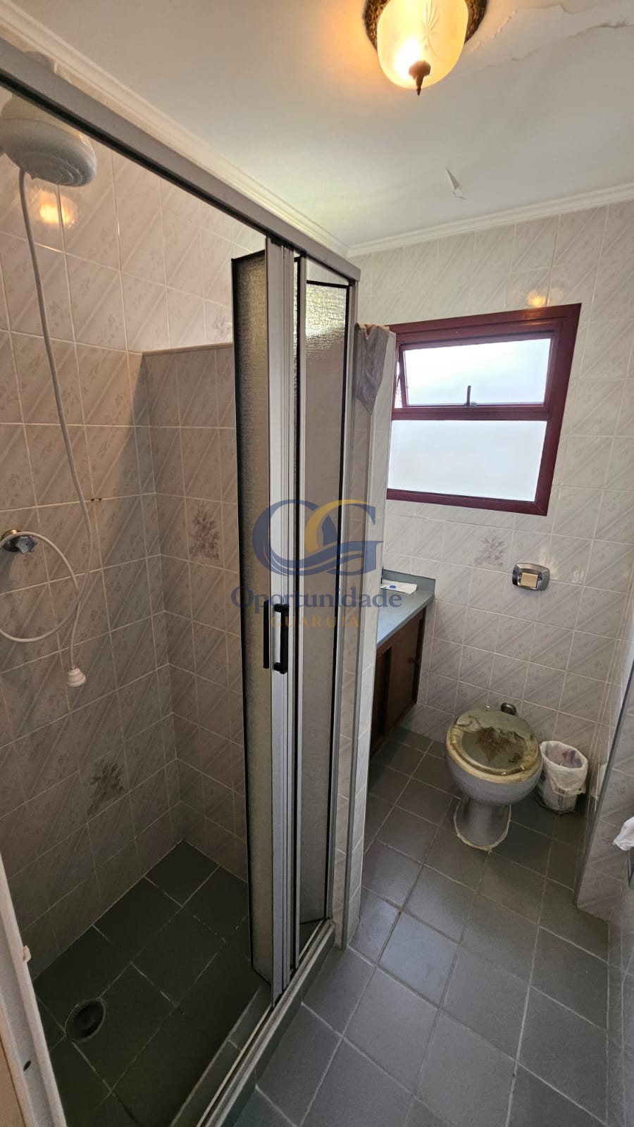 Apartamento na Praia das Astúrias, Guarujá - SP