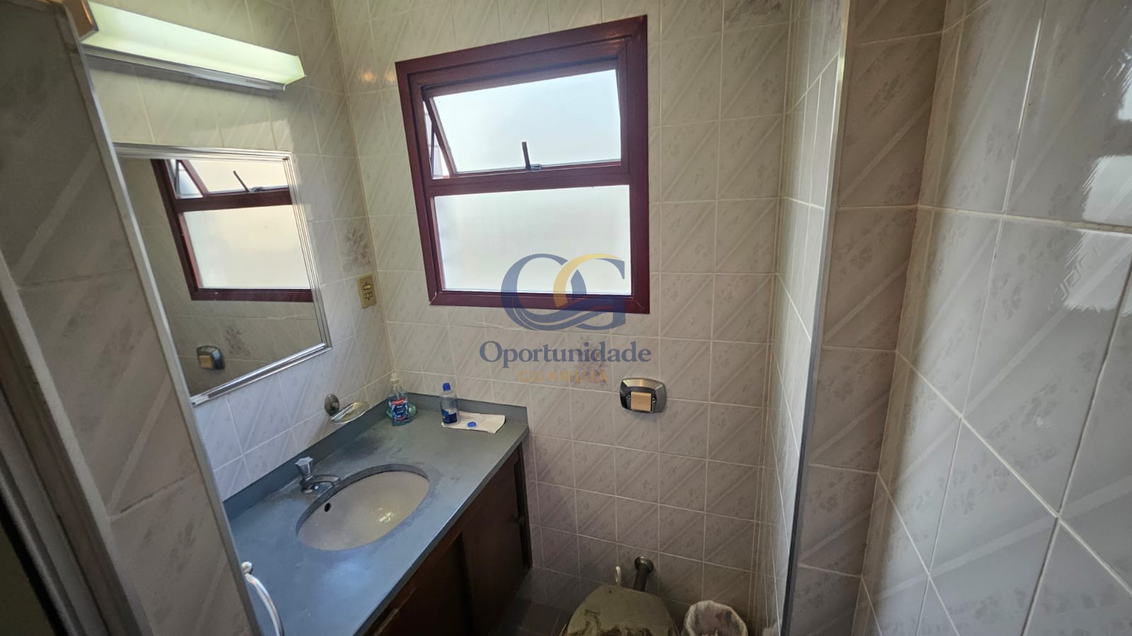 Apartamento na Praia das Astúrias, Guarujá - SP