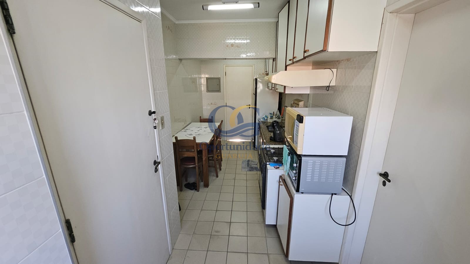 Apartamento na Praia das Astúrias, Guarujá - SP
