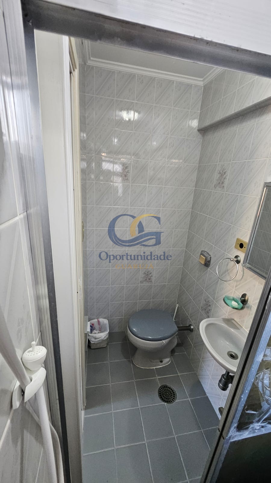 Apartamento na Praia das Astúrias, Guarujá - SP