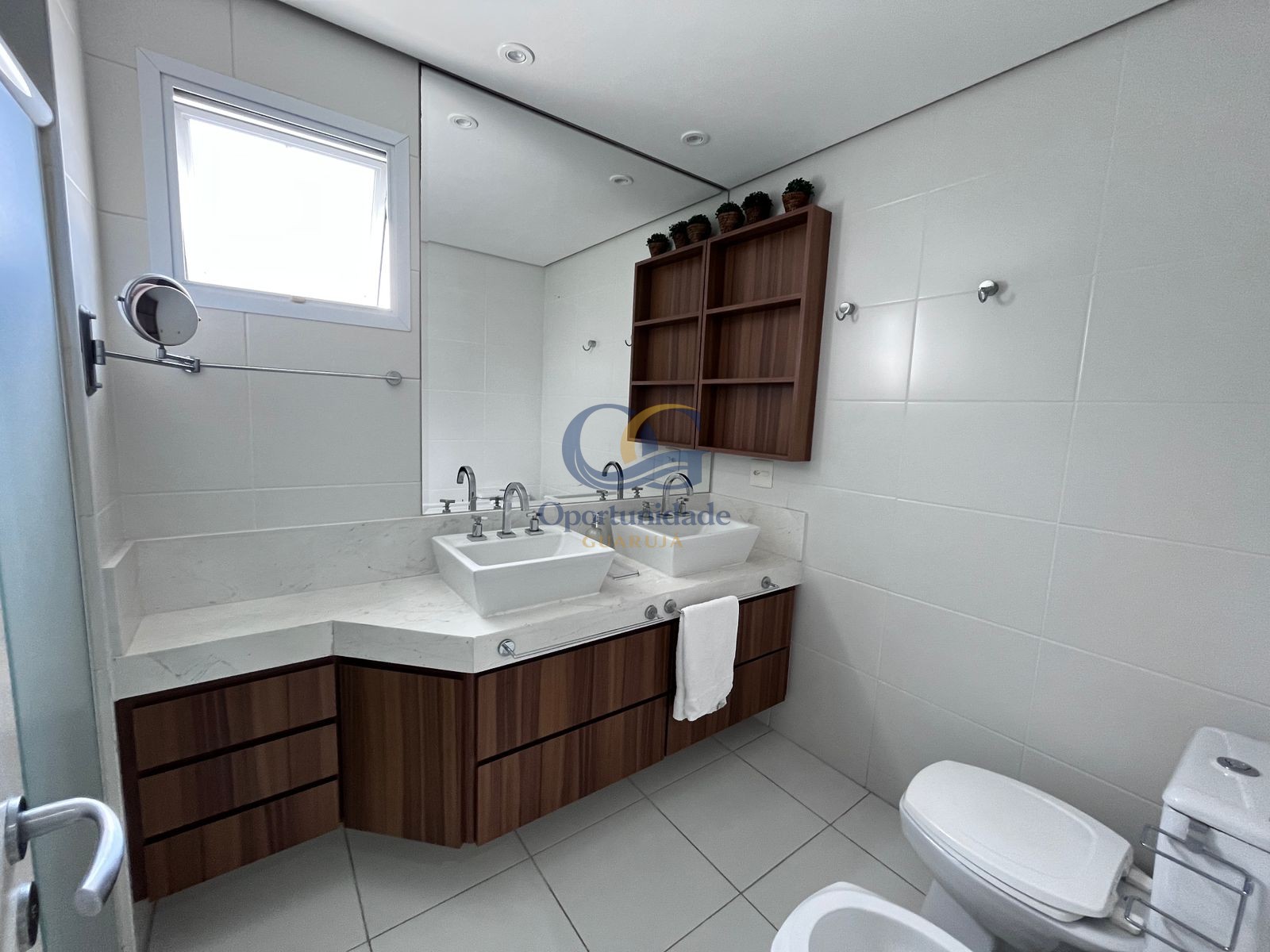 Apartamento Frente ao Mar, Praia da Enseada - GUARUJÁ - SP