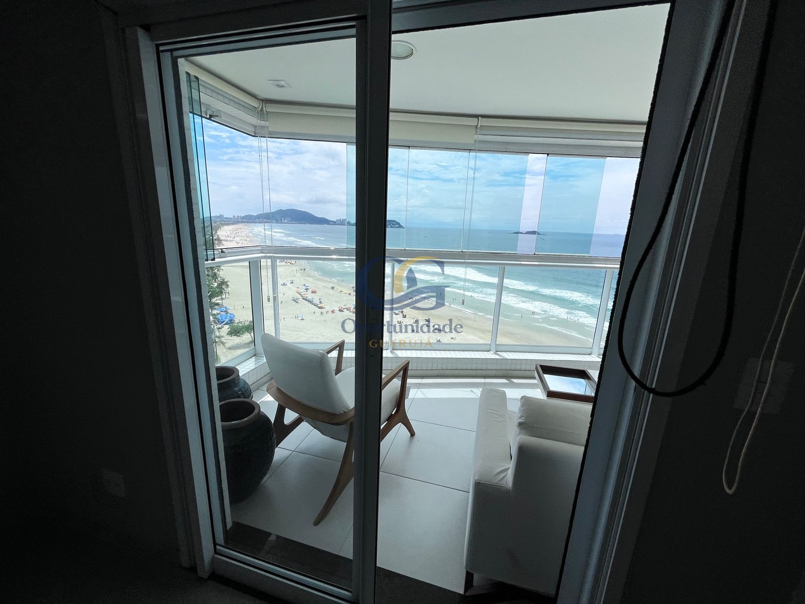 Apartamento Frente ao Mar, Praia da Enseada - GUARUJÁ - SP