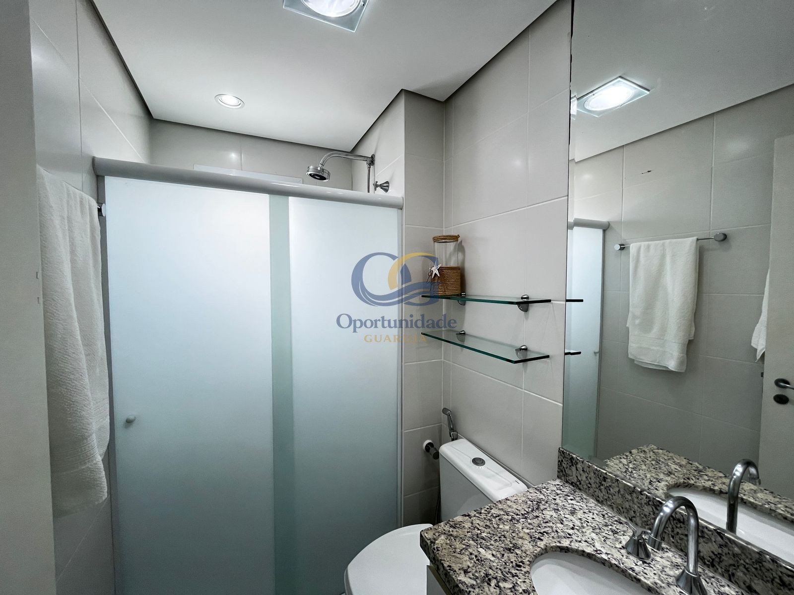 Apartamento Frente ao Mar, Praia da Enseada - GUARUJÁ - SP