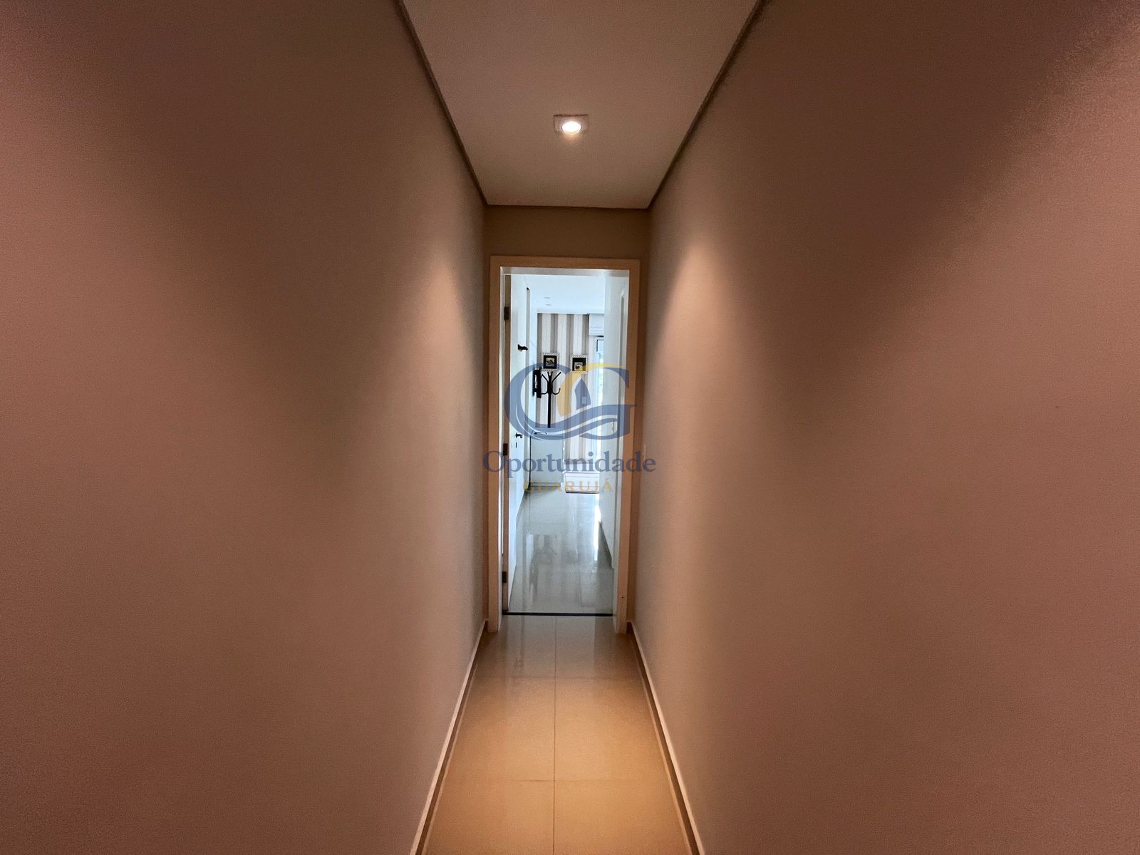 Apartamento Frente ao Mar, Praia da Enseada - GUARUJÁ - SP