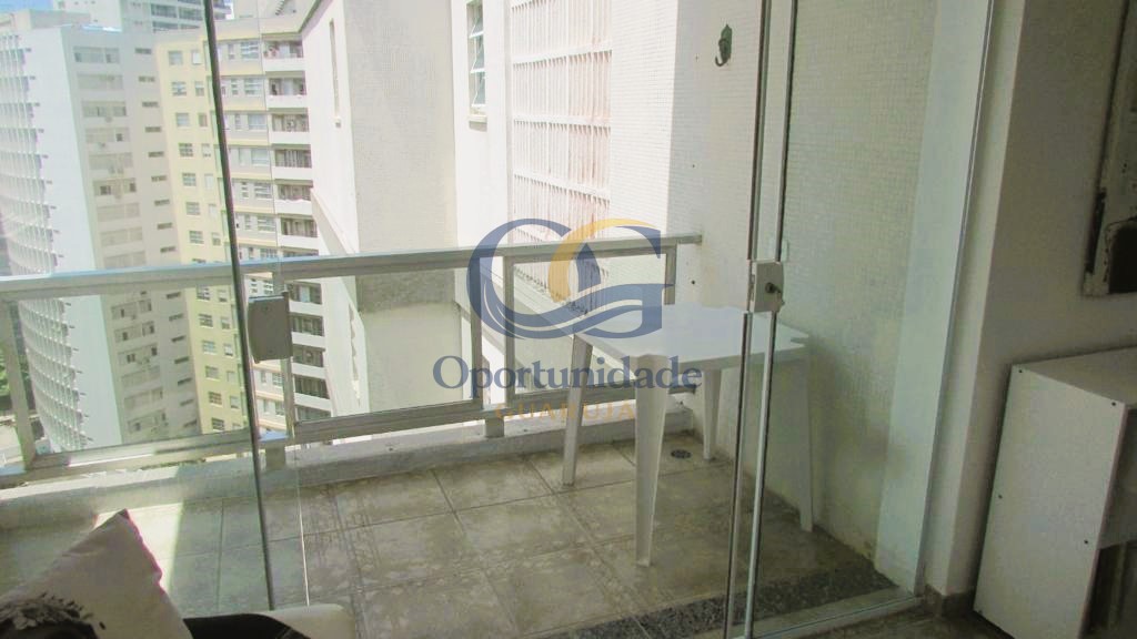 Apartamento na Praia das Pitangueiras, Guarujá - SP