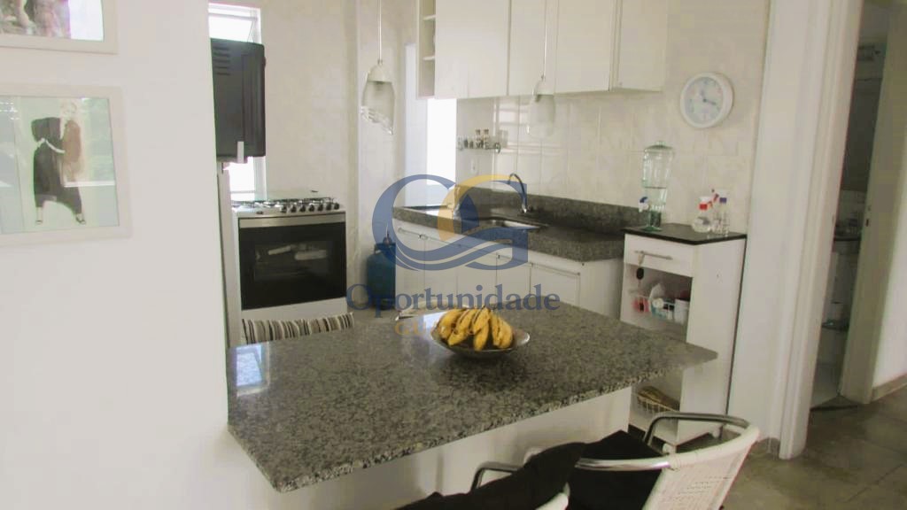 Apartamento na Praia das Pitangueiras, Guarujá - SP