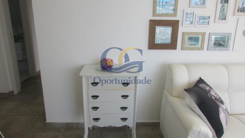 Apartamento na Praia das Pitangueiras, Guarujá - SP