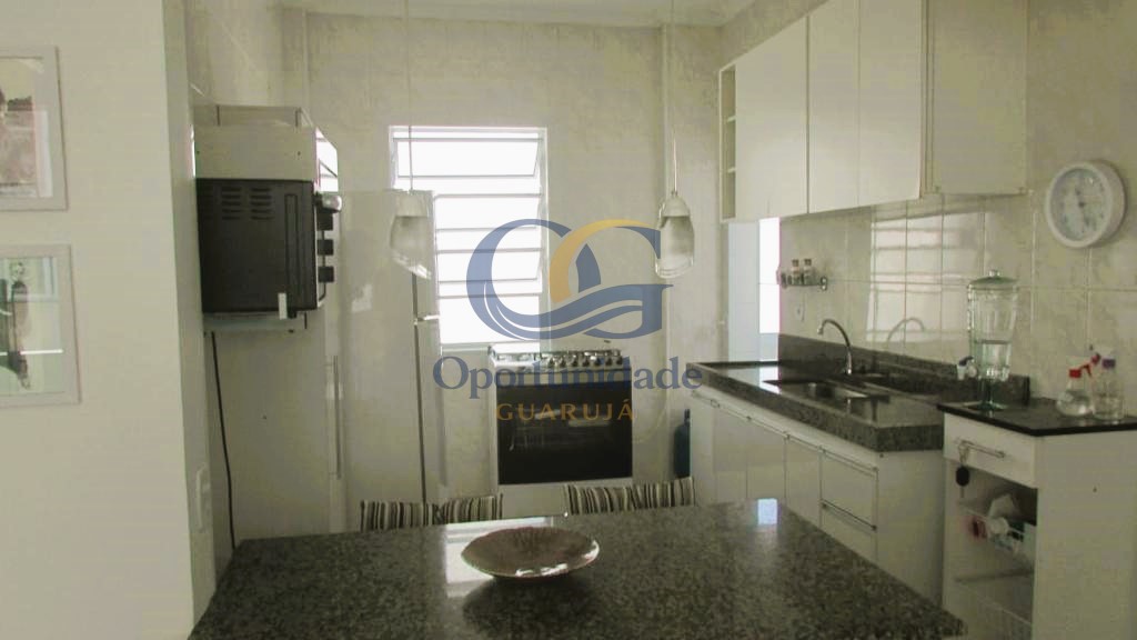 Apartamento na Praia das Pitangueiras, Guarujá - SP
