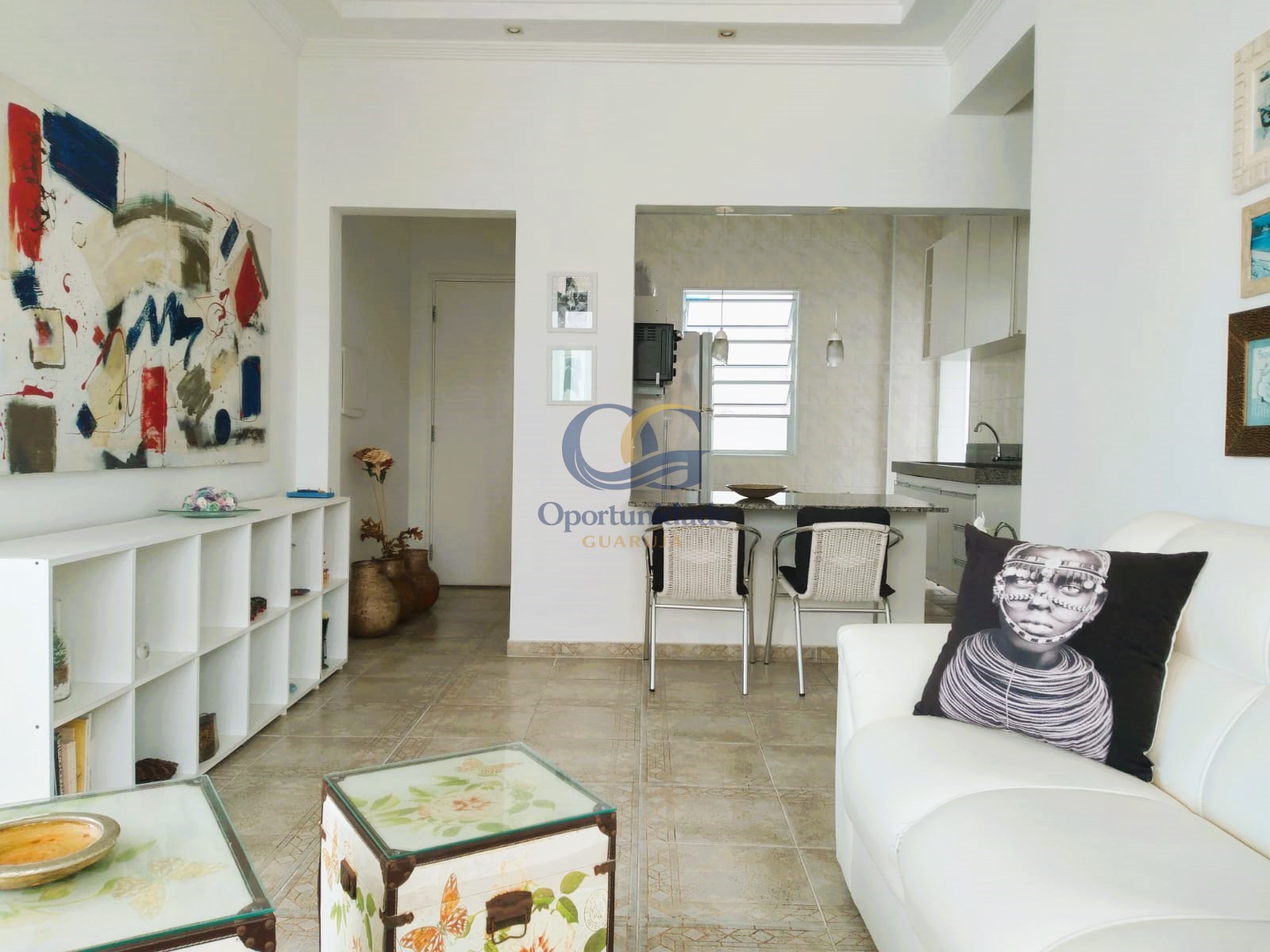Apartamento na Praia das Pitangueiras, Guarujá - SP