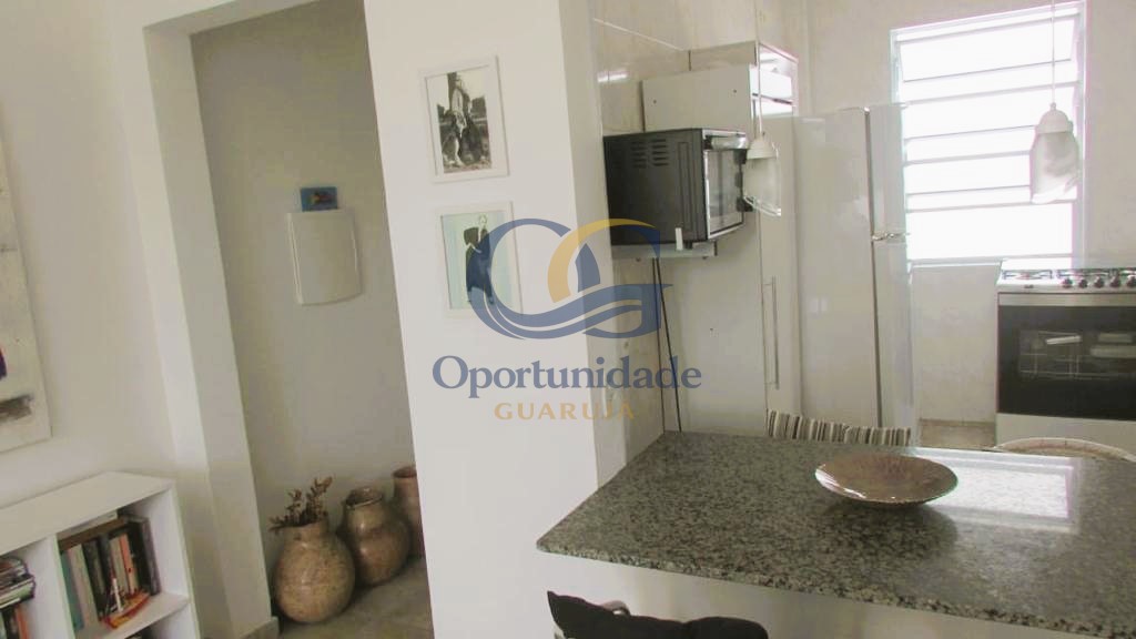 Apartamento na Praia das Pitangueiras, Guarujá - SP