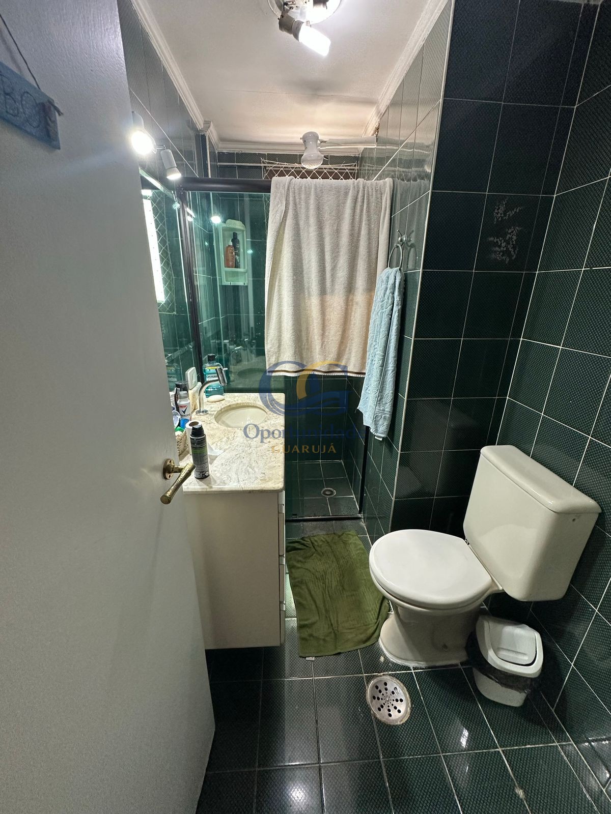 Apartamento na Praia das Astúrias, Guarujá - SP