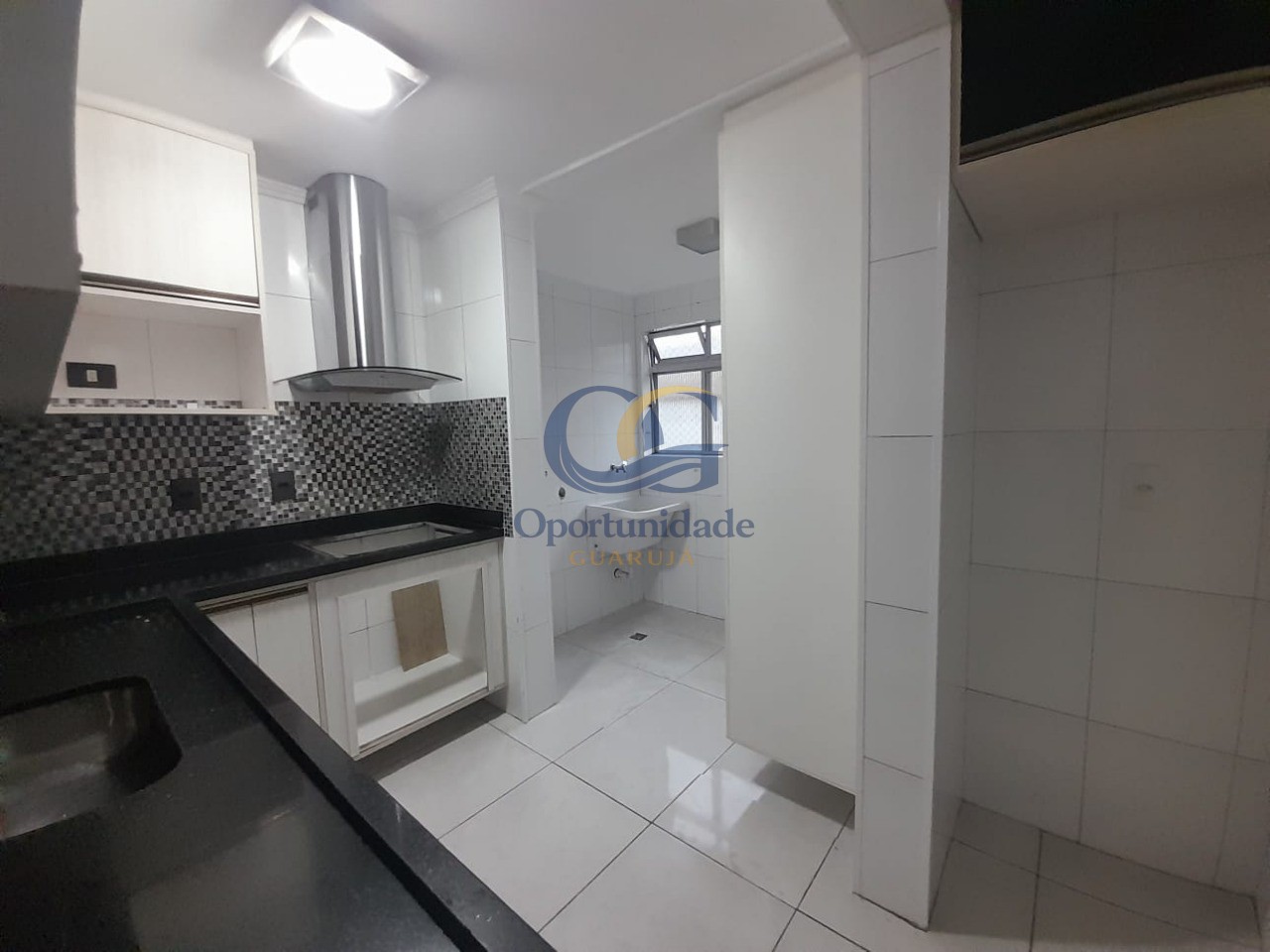 Apartamento na Praia da Enseada, Guarujá - SP