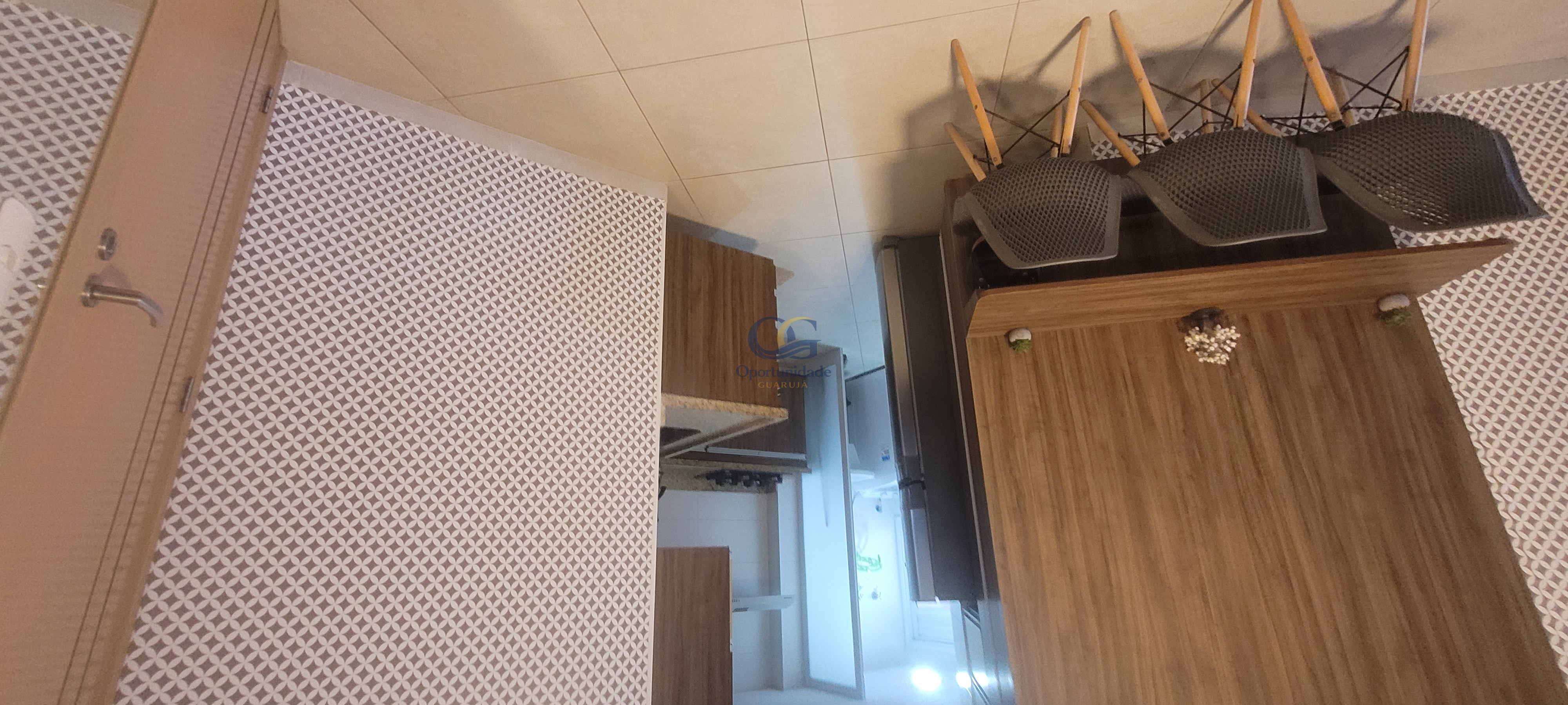 Apartamento na Praia da Enseada, Guarujá - SP