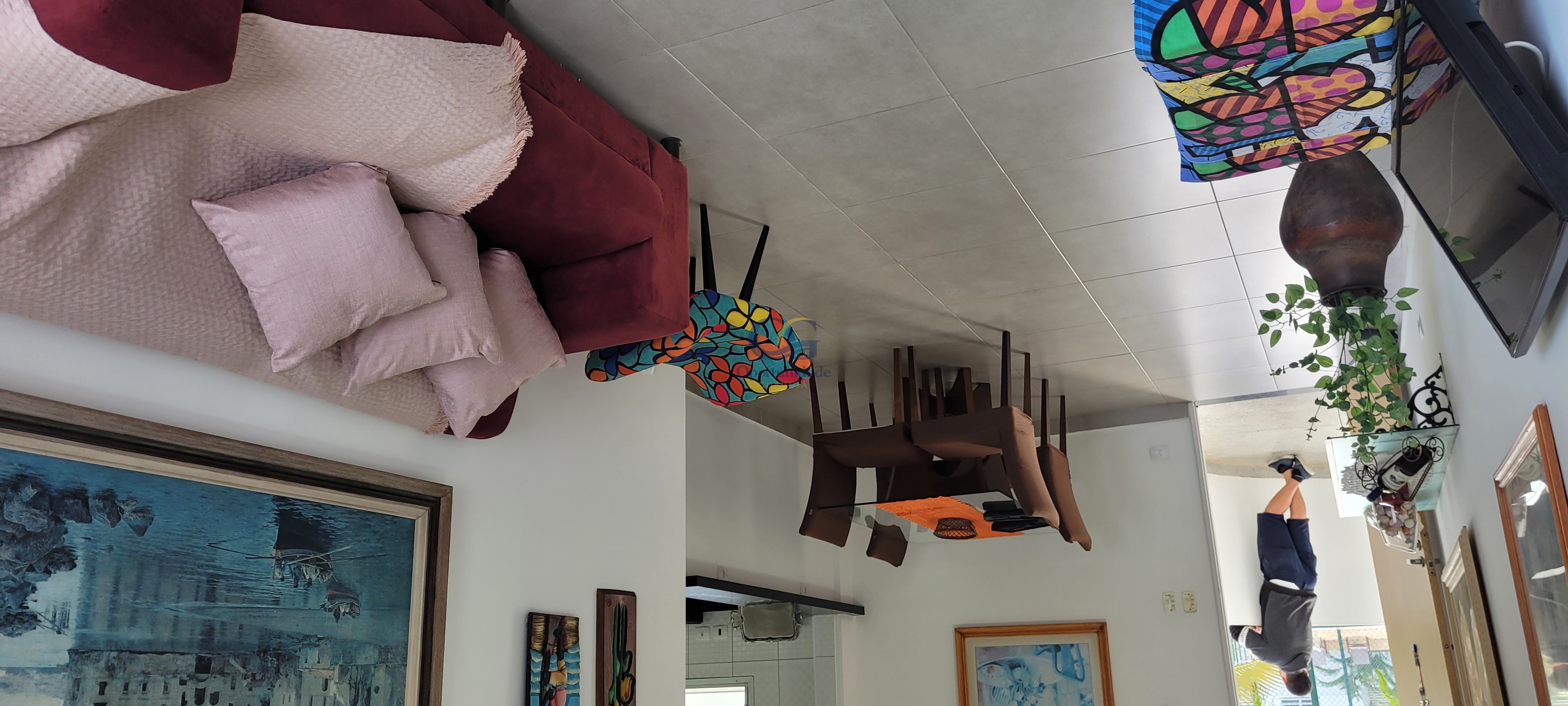 Apartamento à Venda na Praia da Enseada!