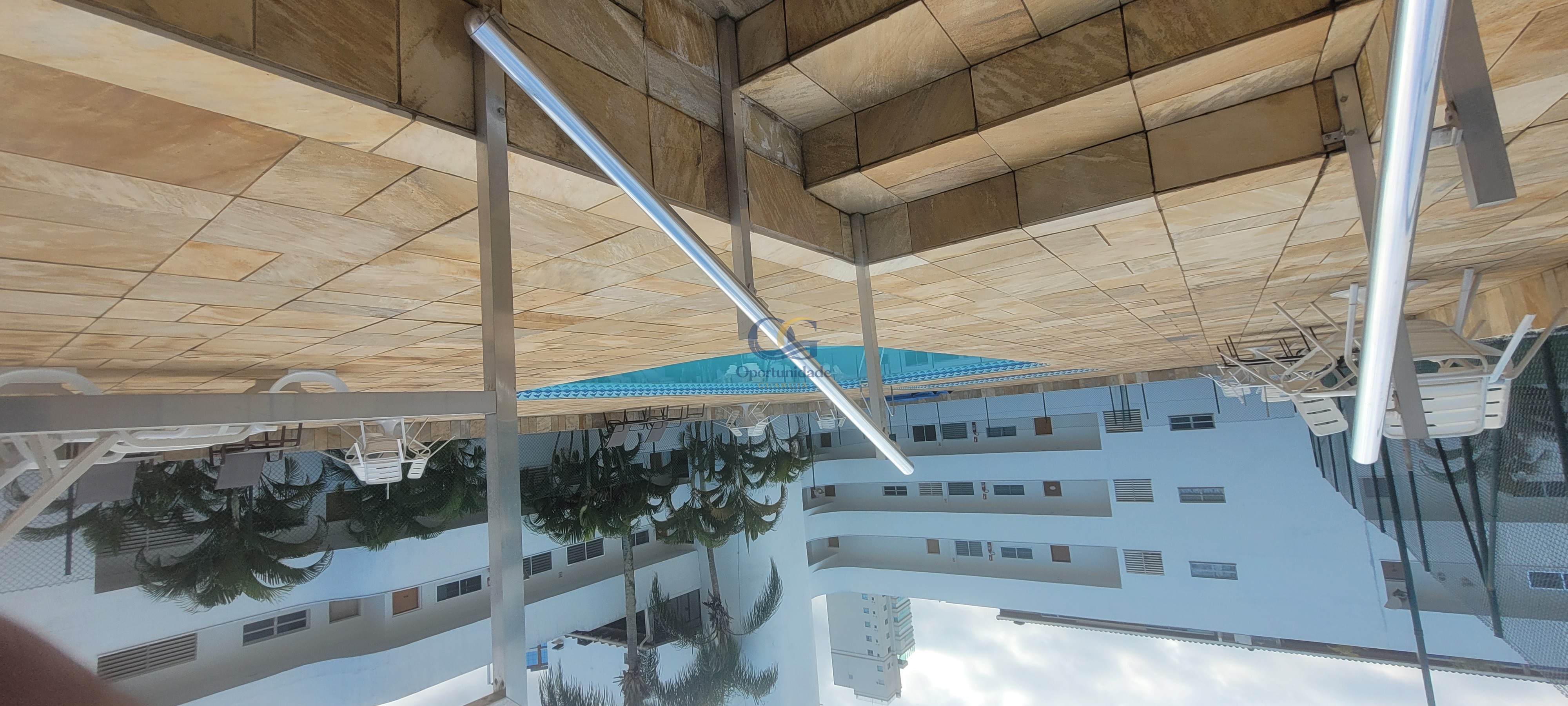 Apartamento à Venda na Praia da Enseada!