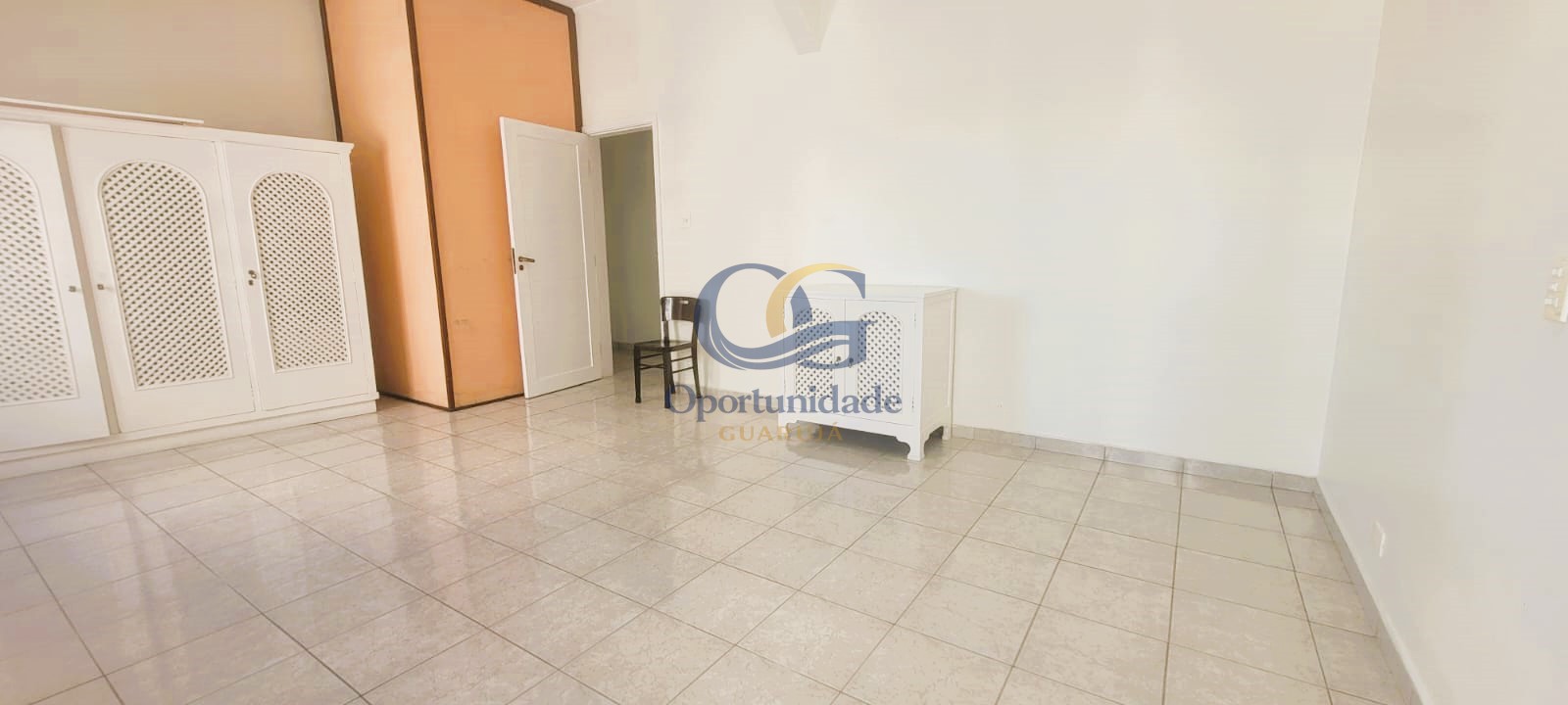Apartamento Frente ao Mar nas Pitangueiras, Guarujá - SP