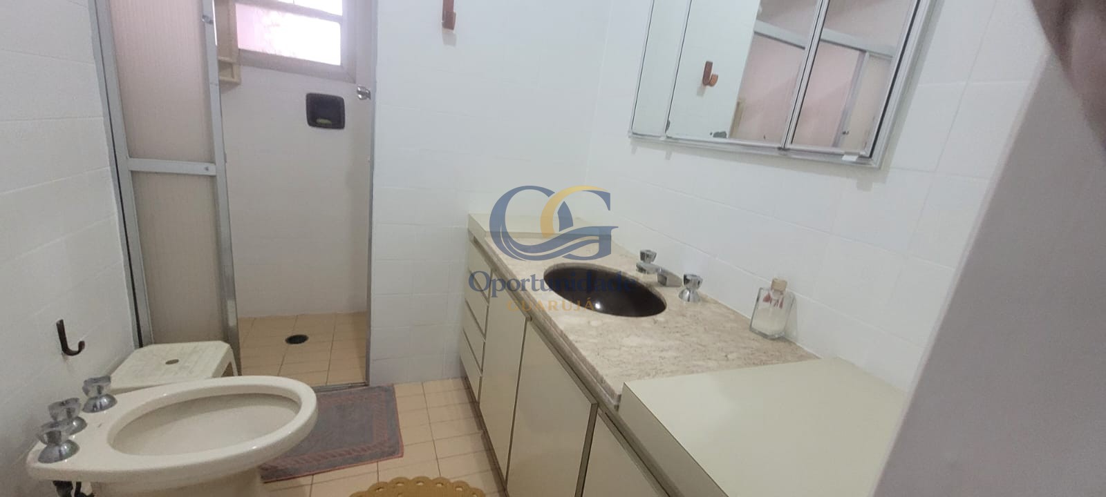 Apartamento Frente ao Mar nas Pitangueiras, Guarujá - SP