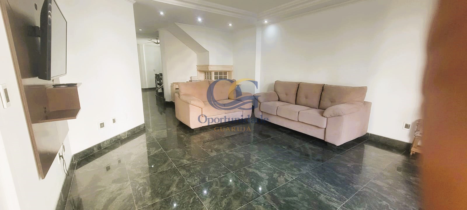 Apartamento Duplex na Praia das Pitangueiras!