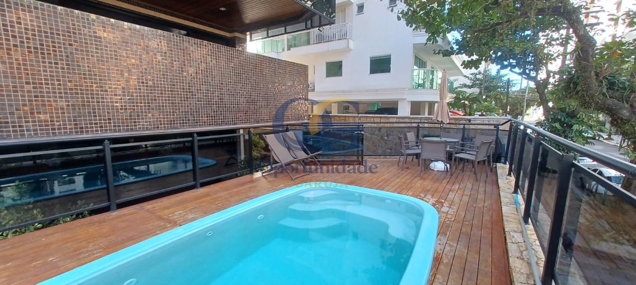 Apartamento Duplex na Praia das Pitangueiras!